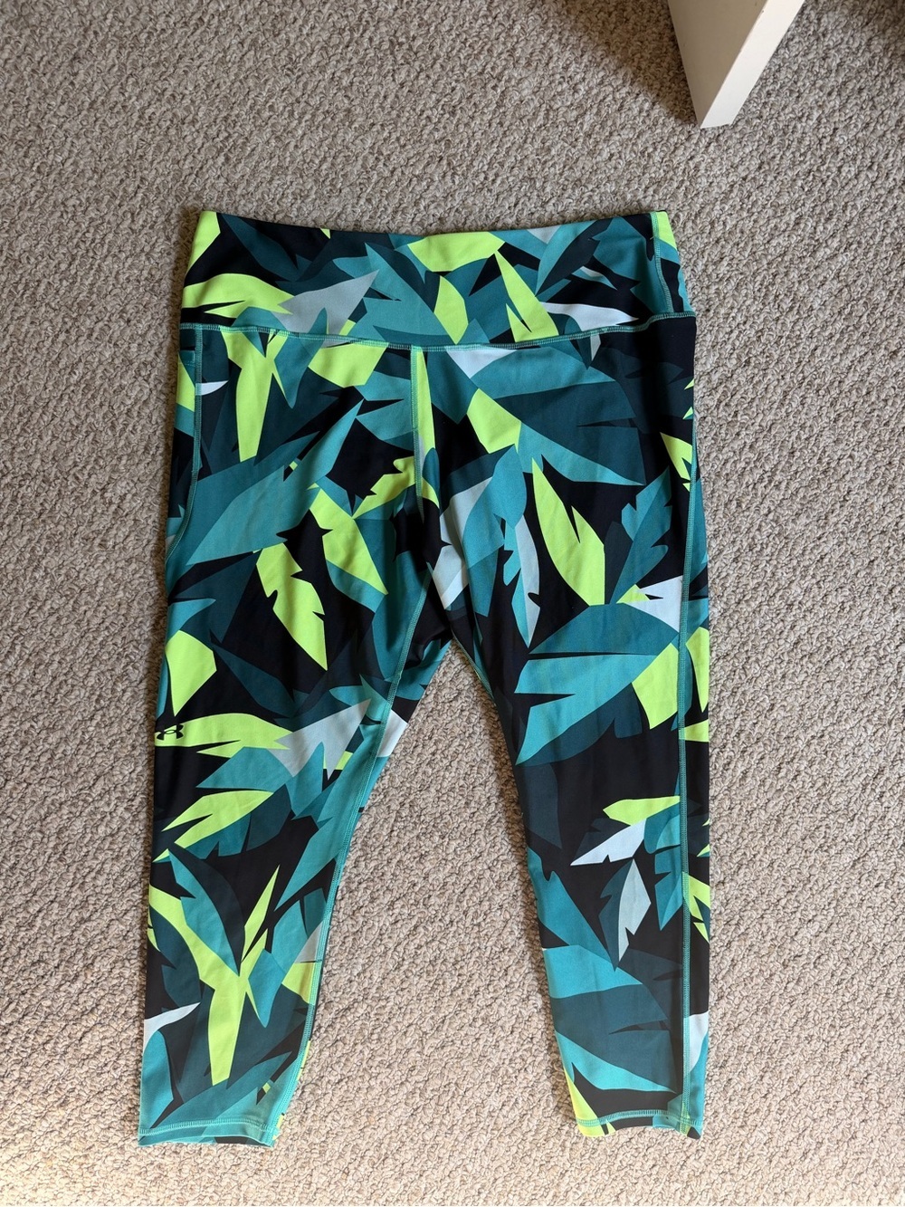 Under Armour Women’s 3X Compression Leggings High Rise Teal Green Yellow Leaf